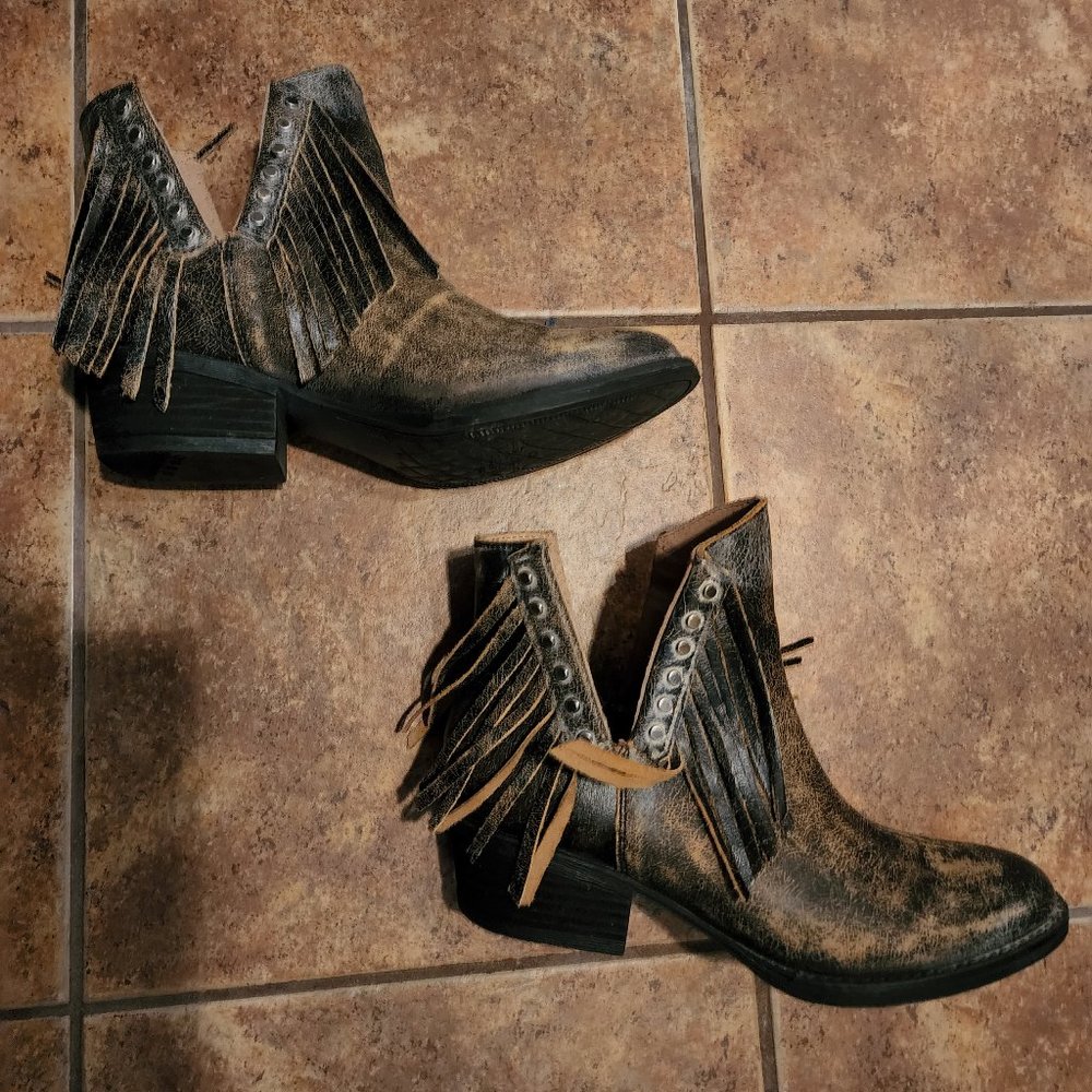 Destressed Corral Fringe Boots